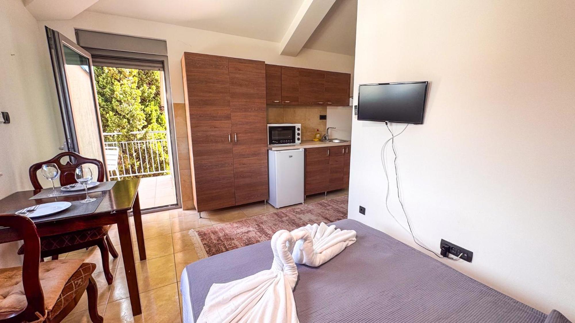 Qumi Apartments Tivat Zewnętrze zdjęcie