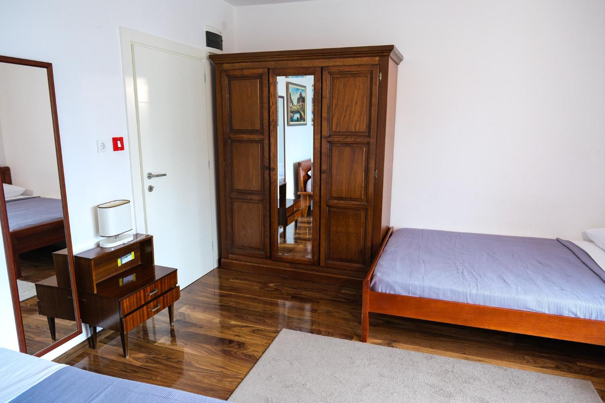 Qumi Apartments Tivat Zewnętrze zdjęcie