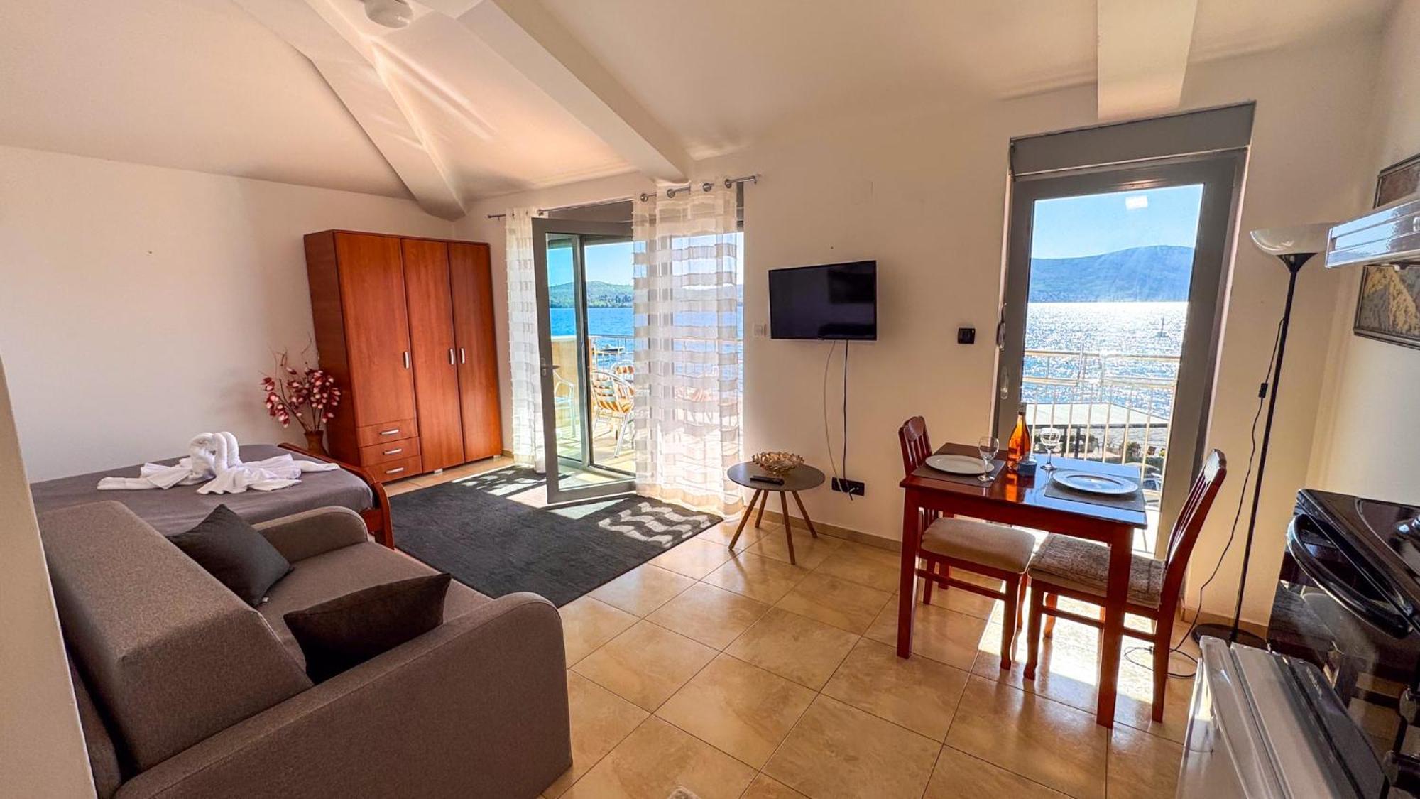 Qumi Apartments Tivat Zewnętrze zdjęcie