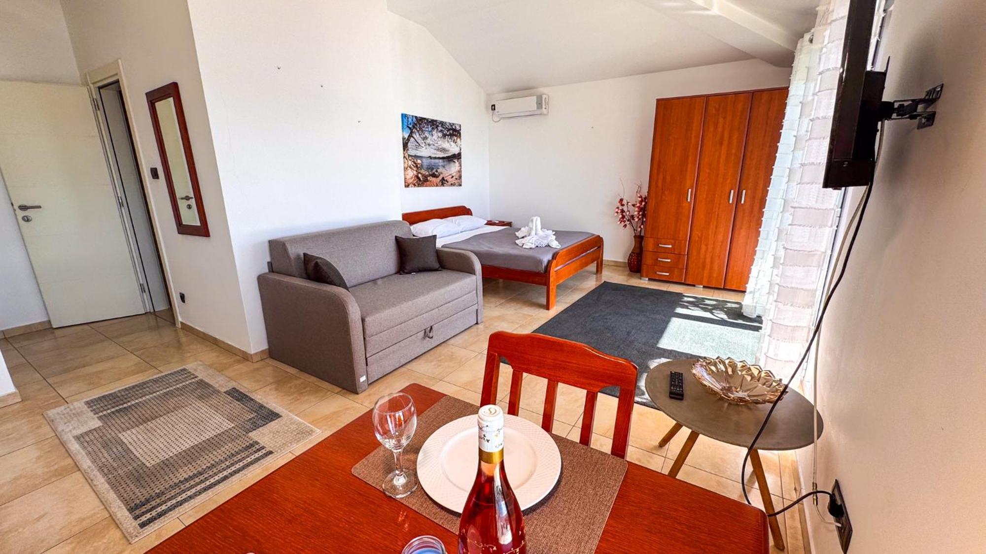 Qumi Apartments Tivat Zewnętrze zdjęcie